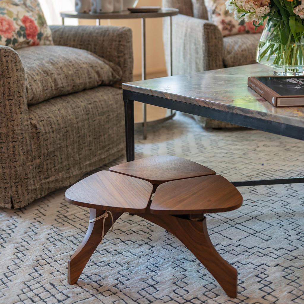 Guillermo Stool and coffee table